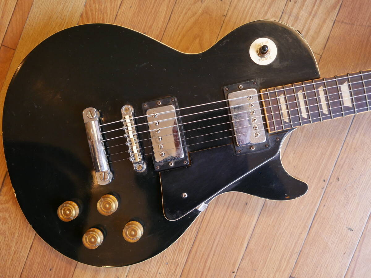◆HOLLY レスポールタイプ エレキギター ブラック 現状・ジャンク品 ソフトケース付属 ホーリーの画像3