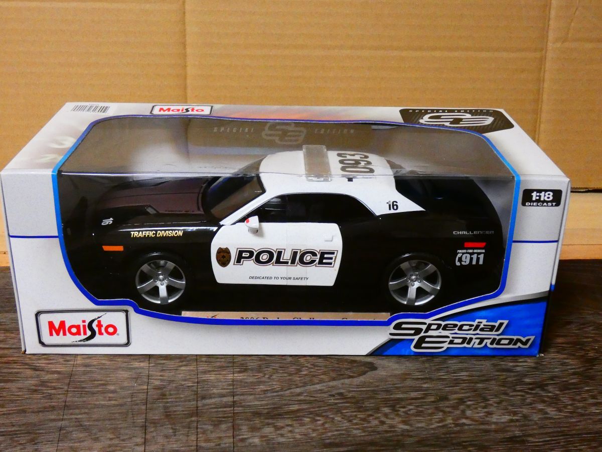 マイスト Maisto 1/18 2006 dodge challenger concept police ダッジ チャレンジャー パトカー アメ車 ミニカー クラシックカーの画像1