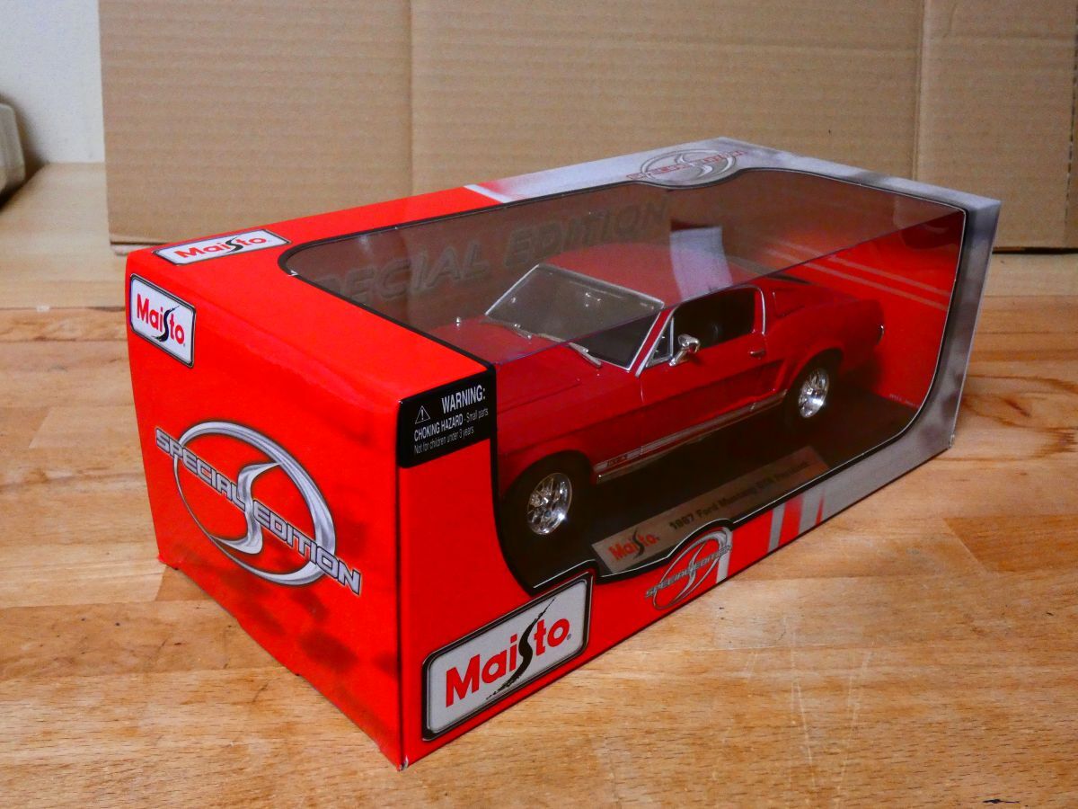 マイスト Maisto 1/18 1967 Ford Mustang フォード マスタング GTA Fastback 赤 ① アメ車 ミニカー クラシックカーの画像3