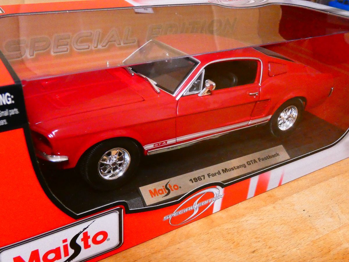 マイスト Maisto 1/18 1967 Ford Mustang フォード マスタング GTA Fastback 赤 ① アメ車 ミニカー クラシックカーの画像2