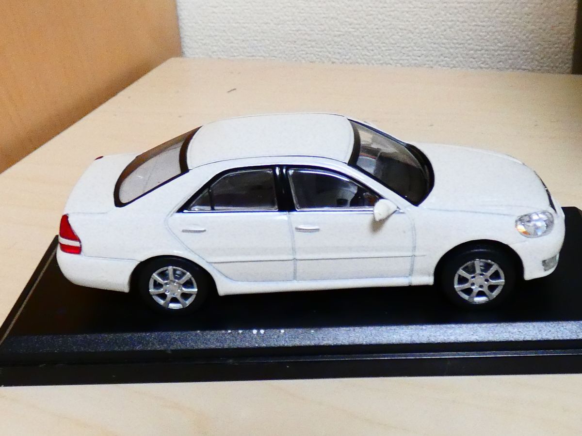 国産名車コレクション 1/43 トヨタ マークⅡ Toyota MarkII 2001 白 アシェット 旧車 クラシックカー ミニカー ＴDの画像6