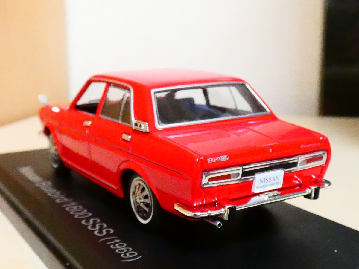 国産名車コレクション 1/43 日産 ブルーバード 1600 SSS 1969 赤 アシェット 旧車 クラシックカー ミニカー ＴD_画像2