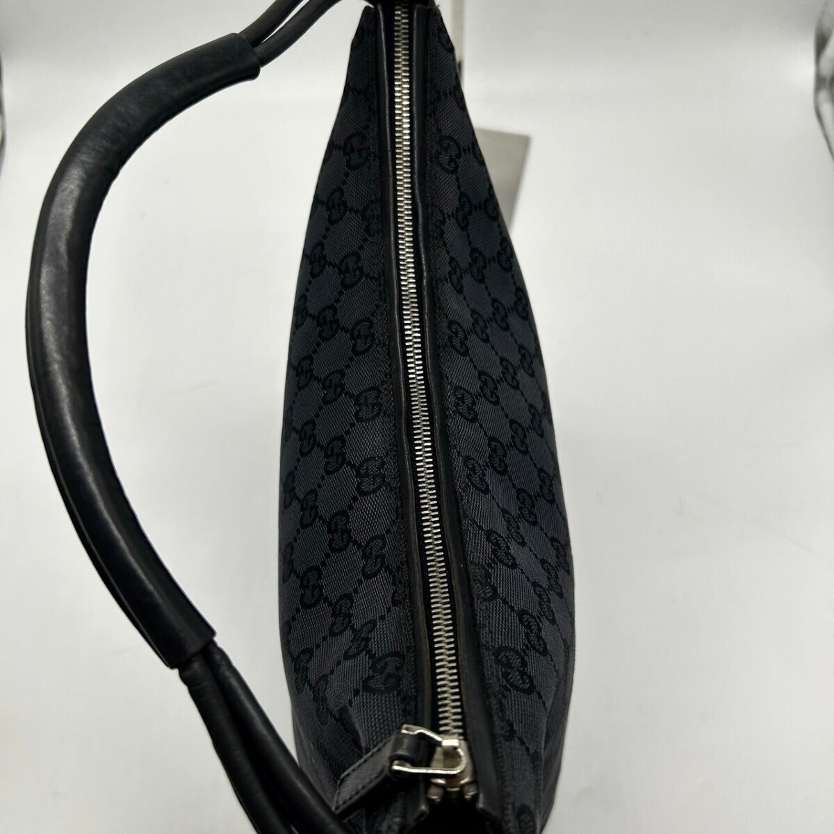 1円◆美品 グッチ GUCCI ショルダーバッグ ハンドバッグ GG柄 キャンバス ブラック 黒 レザー 本革 肩掛け ハーフムーン 三日月型 鞄_画像6