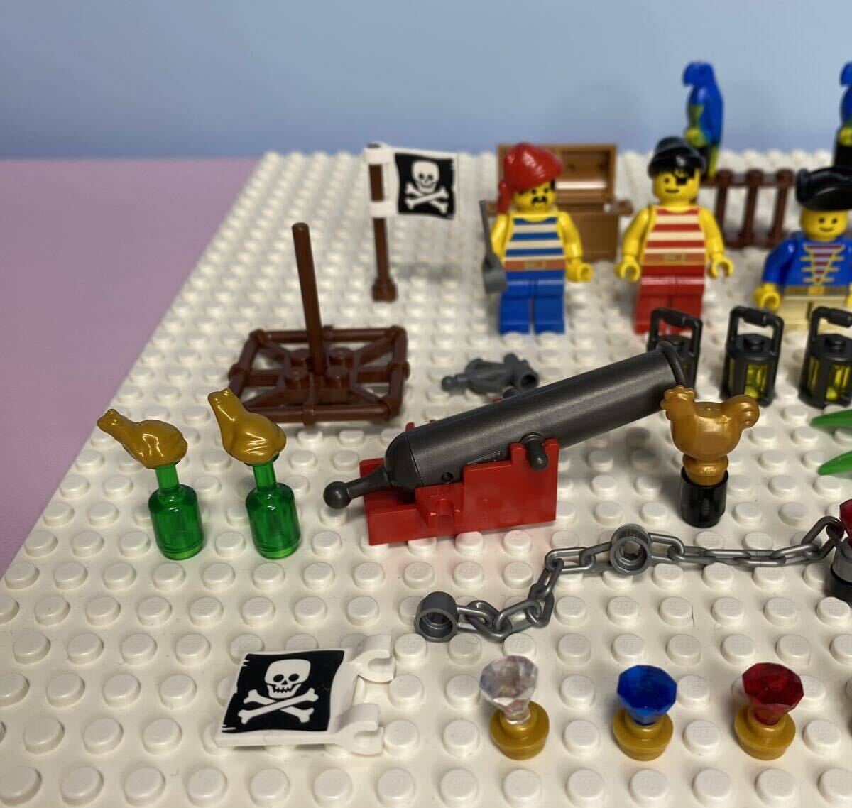レゴ LEGO 海賊ごっこ遊び ミニフィグ4体（大3.小1） 海賊シリーズの画像2