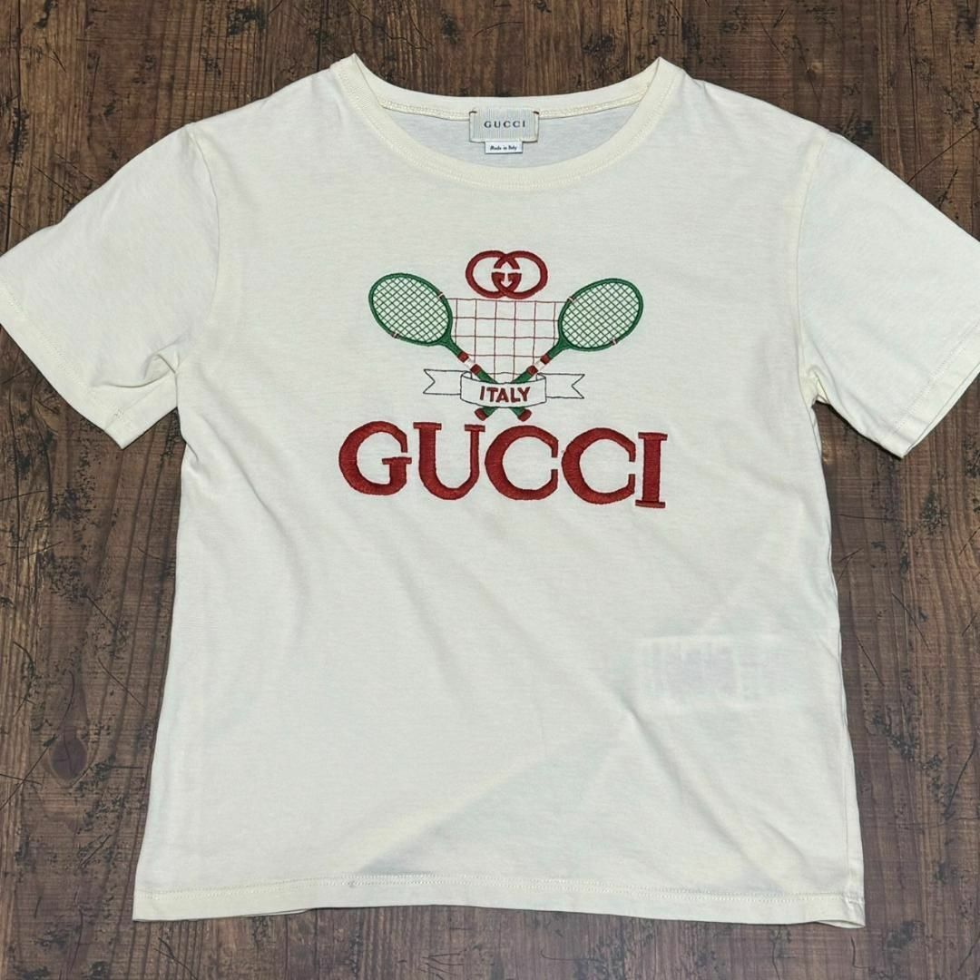 GUCCI グッチ テニス ラケット ロゴ 半袖 Tシャツ トップス 刺繍 子供服 キッズ ブランド GUCCI グッチ テニス ラケット ロゴ 半袖 Tシャツ トップス 刺繍 子供服 キッズ ブランド
