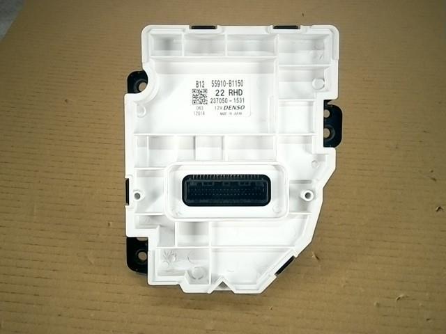 タンク DBA-M910A A/Cスイッチパネル G S 4WD W24 55910-B1150_画像3