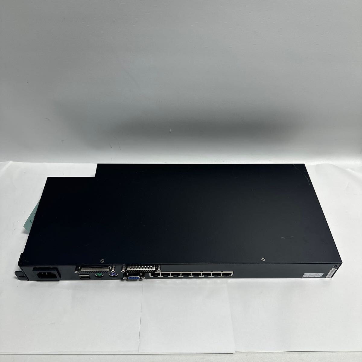 「2FS41」APC パソコン切替器 KVM0108A コンソールスイッチ KVMスイッチ8ポート ラックマウント型 動作品 現状出品の画像6