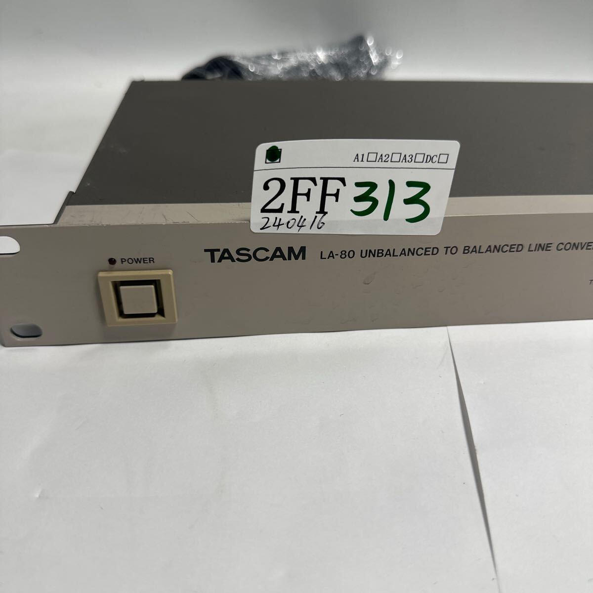 「2FF313」送料無料TASCAM アンバランス / バランス ラインコンバーター LA-80 動作品(240416)の画像2