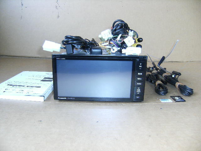 Panasonic パナソニック 「CN-S310WD」 SDナビ ストラーダ フルセグ/CD/DVD/SD/USB/Bluetooth/iPod/AM/FM 美品 完動品の画像1