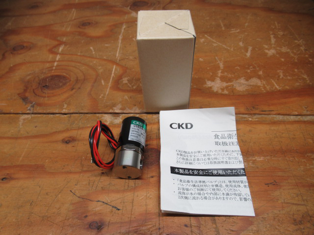 ★CKD USB3-6-2-MFP2-DC24V 小型 直動式2ポート電磁弁 管理6k0417M-YP 2F_画像1