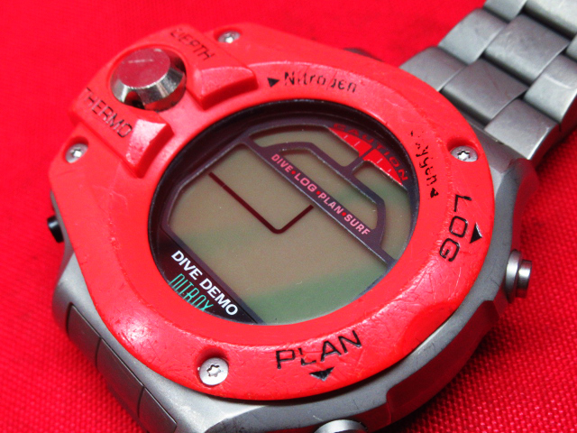 Bism ビーイズム DIVE DEMO NITROX ダイブコンピューター デジタル 腕時計 現状品 専用ケース 説明書付属 ダイビング用品 管理6B0418J-A8の画像3