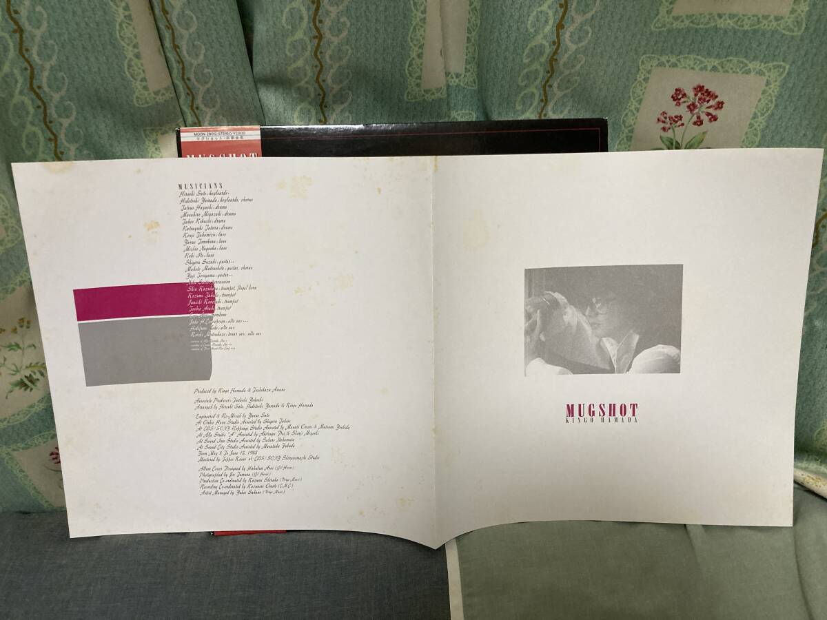 レコード 浜田金吾／MUGSHOT、MOON28012、帯あり、歌詞カードにシミあります、盤に目立ったキズはありませんの画像4
