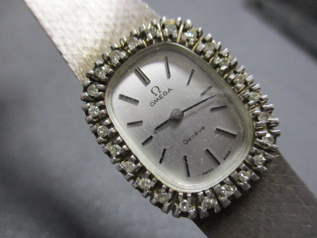 1013E稼働 OMEGA オメガ 腕時計 レディース 手巻き Geneve ジュネーブ ダイヤベゼル 18K 約36.5g シルバー文字盤 アンティーク 正規品の画像1
