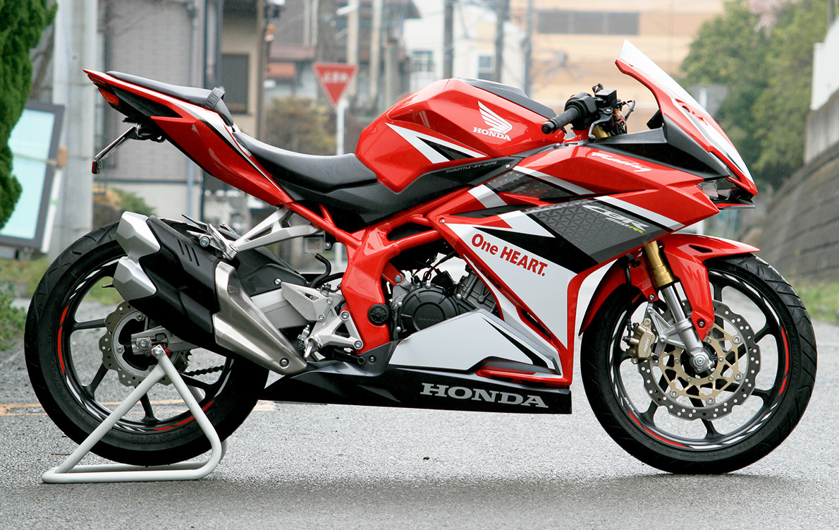 新品 ('17～’23) CBR250RR（8BK-MC51適合追加）フェンダーレス BK Ver.の画像2