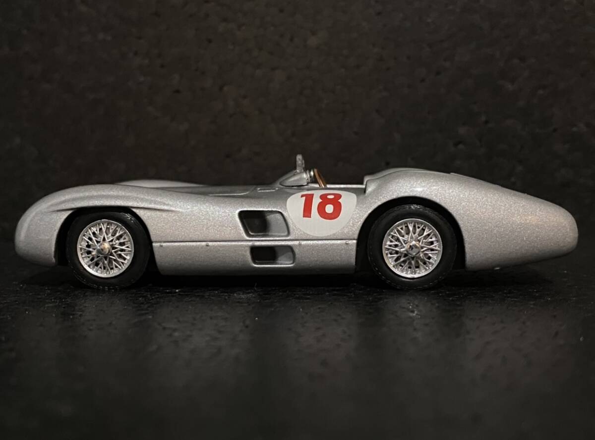 1/43 Mercedes W196 “Type Monza” Streamline Body Juan Manual Fangio #18 ◆ 1位 1955 FIA F1 World Championship ◆ メルセデス の画像5