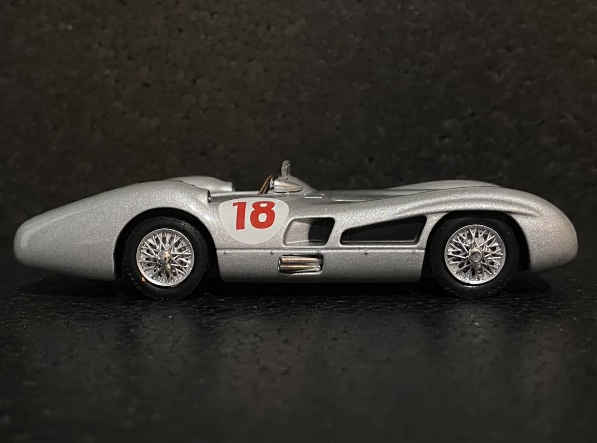 1/43 Mercedes W196 “Type Monza” Streamline Body Juan Manual Fangio #18 ◆ 1位 1955 FIA F1 World Championship ◆ メルセデス _画像6