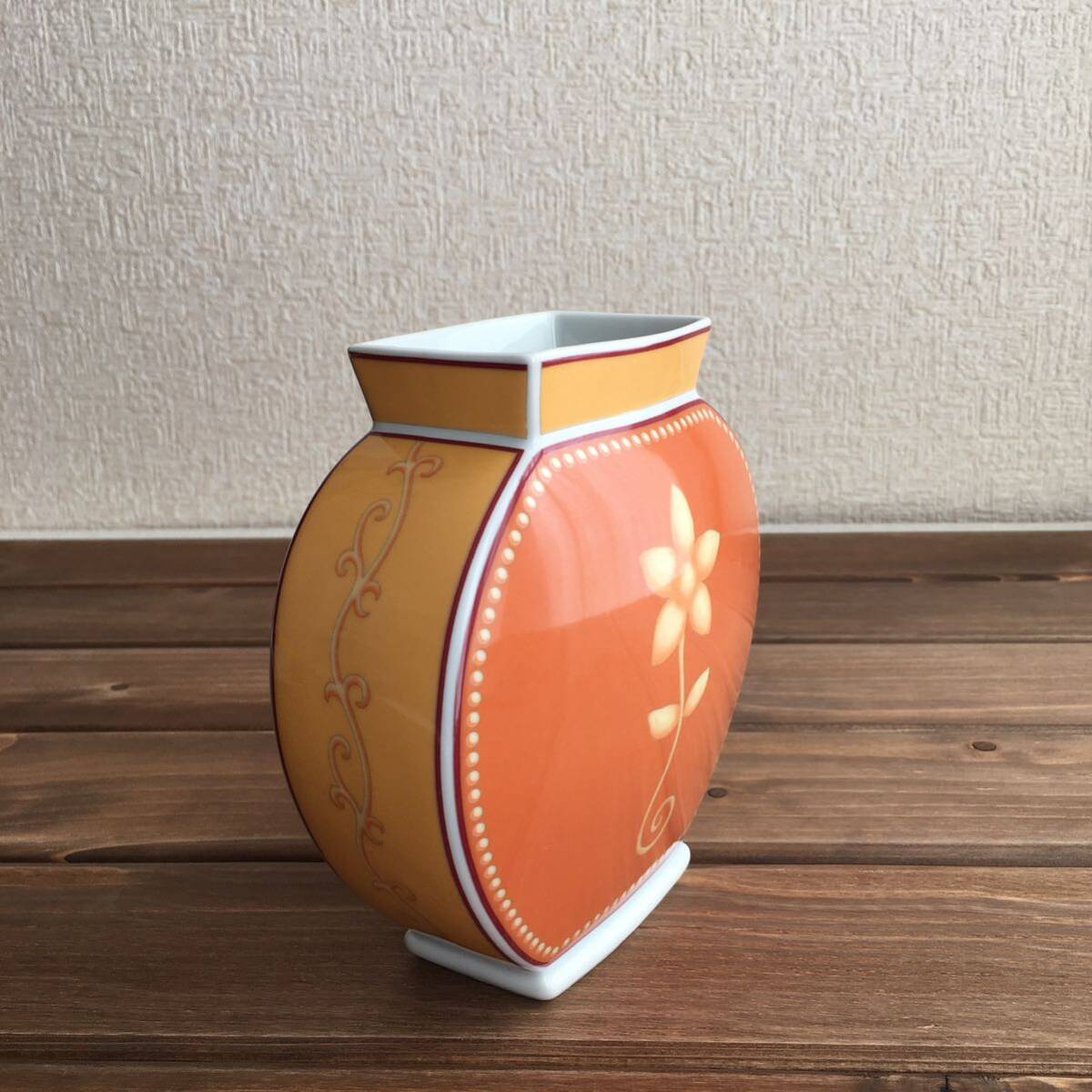 即決★HUTSCHENREUTHERフッチェンロイターフラワーベース花器 花瓶 オレンジ花一輪【同梱おまとめ不可※指定日配送不可】_画像2