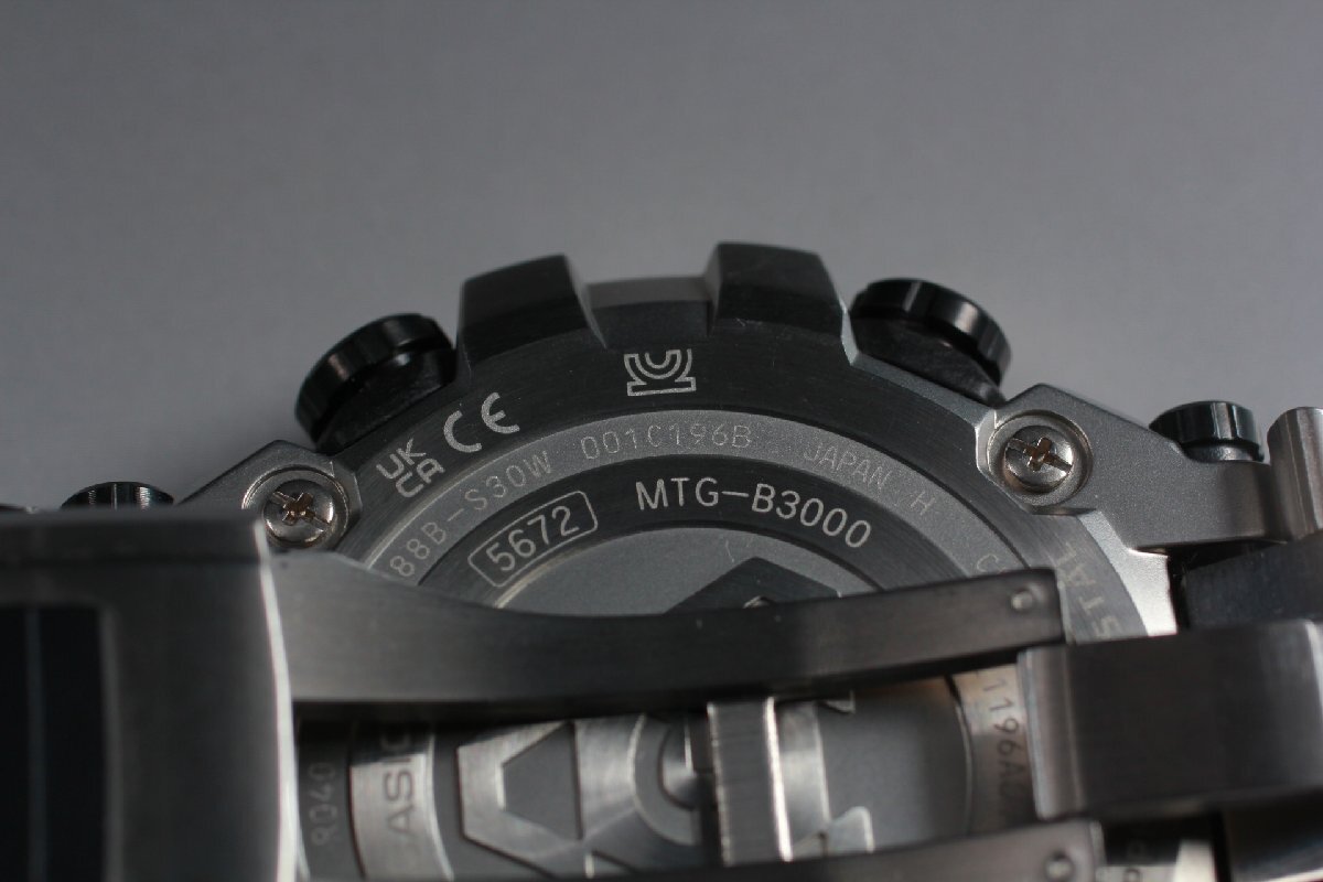 【箱付き・美品】 CASIO G-SHOCK ジーショック MTG-B3000D-1AJF MT-Gシリーズ メンズ メタルバンド 電波ソーラー bluetooth_画像4