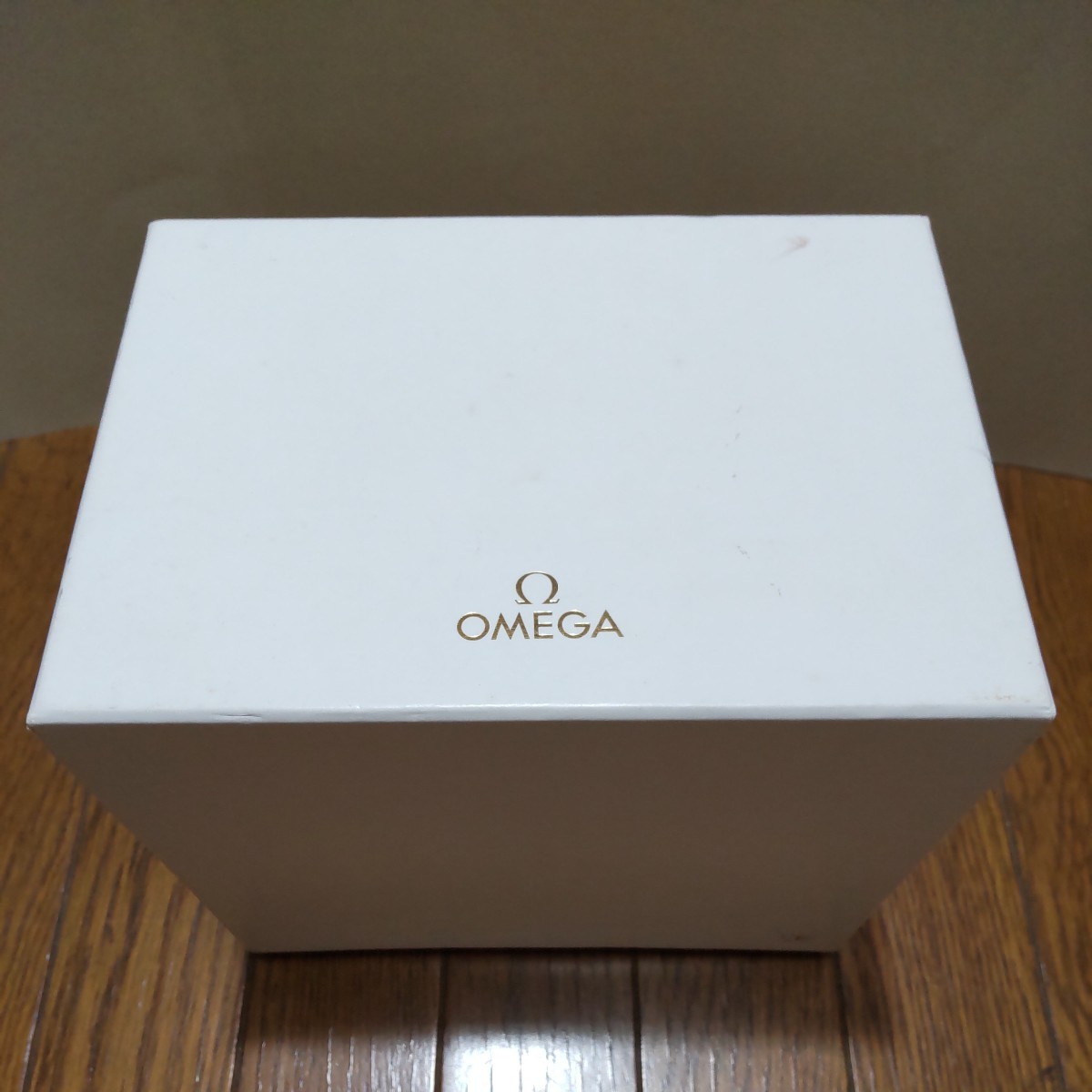 OMEGA 純正 Ω 正規 オメガ 時計 ケース 箱 ボックス BOX 保護 収納 外箱 内箱 空箱 純正 化粧箱 付属品 リボン付き 02