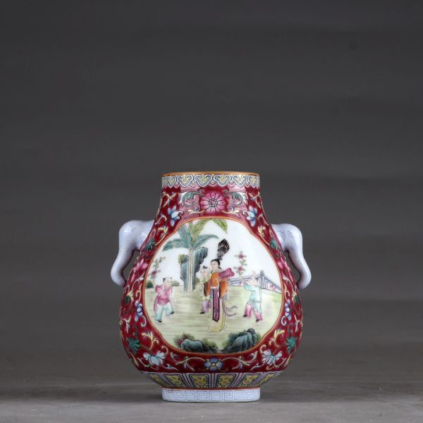 古びた蔵『清 乾隆年製 陶磁器 粉彩纏枝蓮開窗人物故事図 双耳尊 古びた蔵『清 乾隆年製 陶磁器 粉彩纏枝蓮開窗人物故事図 双耳尊