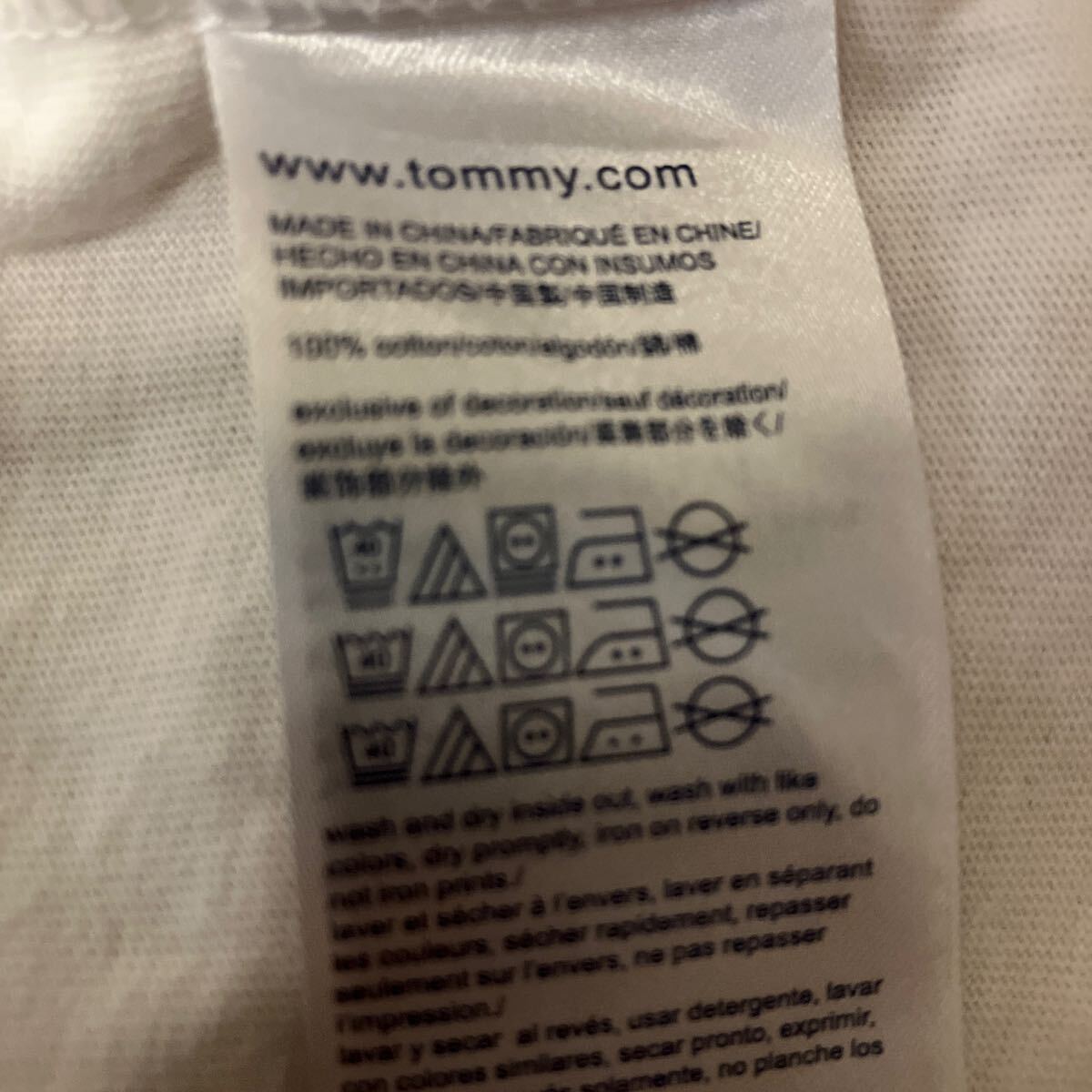 国内正規品 トミーヒルフィガー 半袖 Tシャツ 白 Mサイズ 綿100% TOMMY HILFIGER (240427)_画像9
