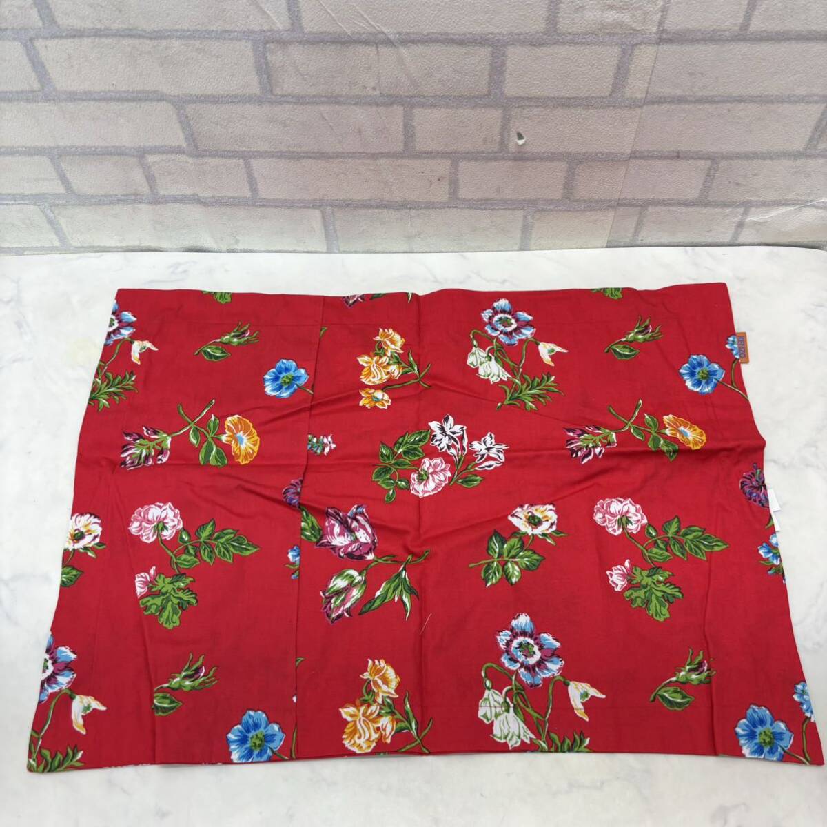 新品 未使用 日本製 ケンゾー ピローケース 枕カバー 赤 レッド 花柄 綿100% KENZO 西川産業の画像3