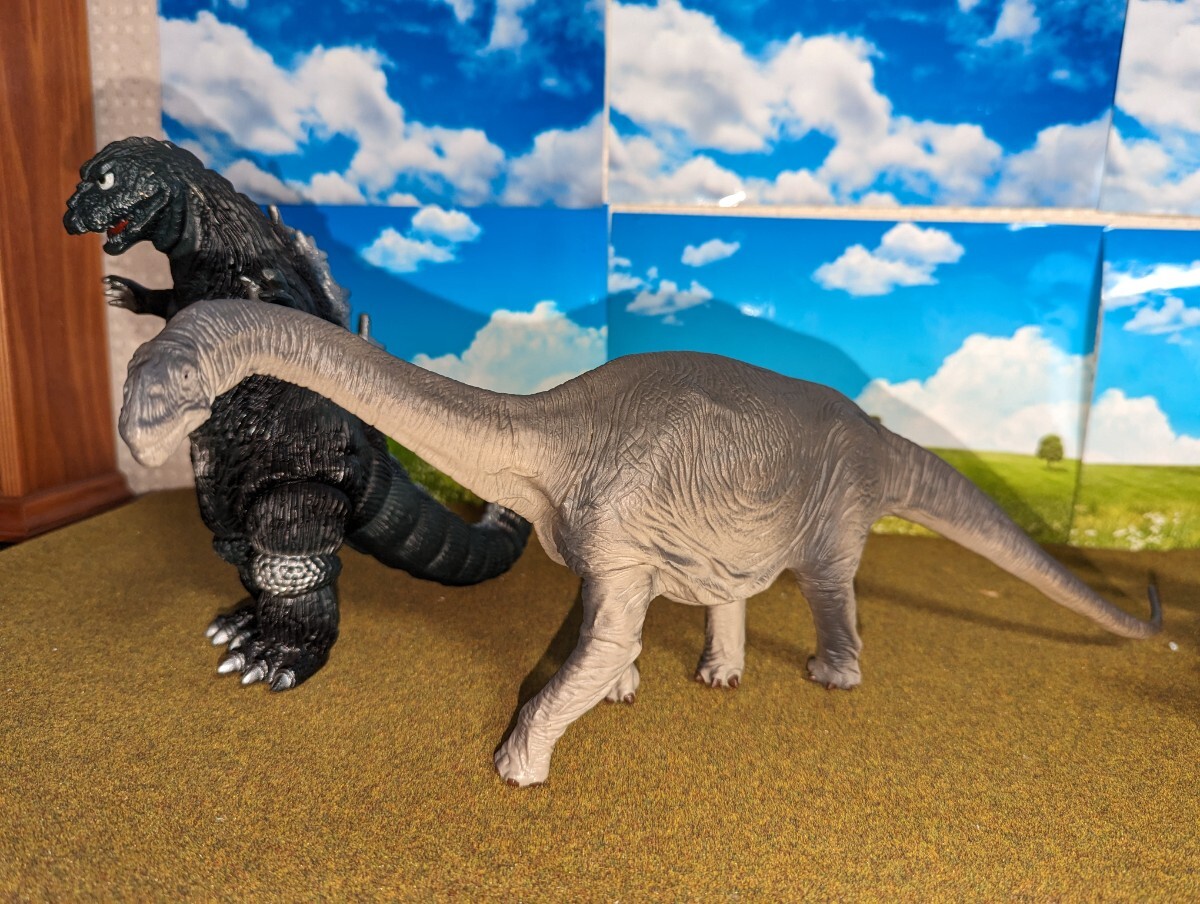  монстр Godzilla sofvi фигурка .tilanosaurus, Blond saurus, Godzilla. 3 body комплект..kojila. Bandai производства ., полная высота 22 см есть 