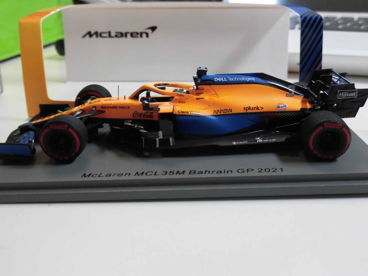 マクラーレンMCL35　バーレーンGP　2021　ダニエル・リカルド　【Spark　1/43　F1ミニカー】スパーク　タバコシール付属_画像6