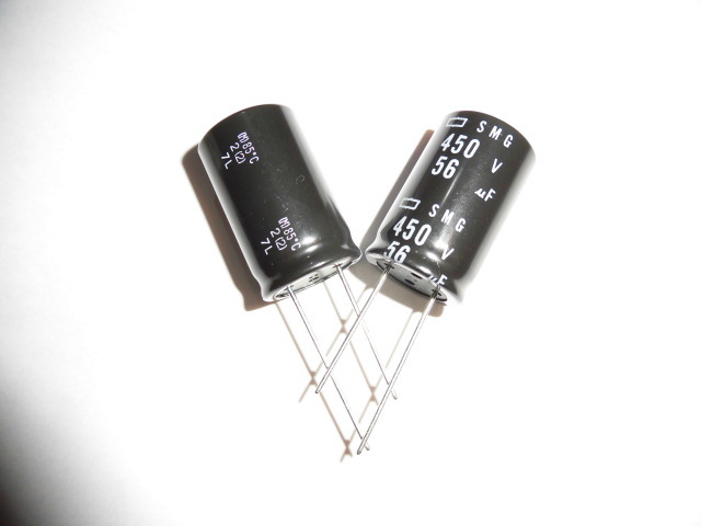 日本ケミコン　高耐圧・電解コンデンサー　450V　56μF　2個　28_直径２０×高３０ｍｍ
