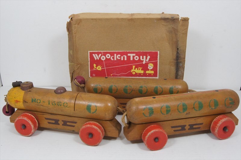 Wooden Toy 木製 列車 3両 昭和レトロ 当時物 日本製 木のおもちゃ 乗り物 木製玩具 箱付 雑貨の画像1