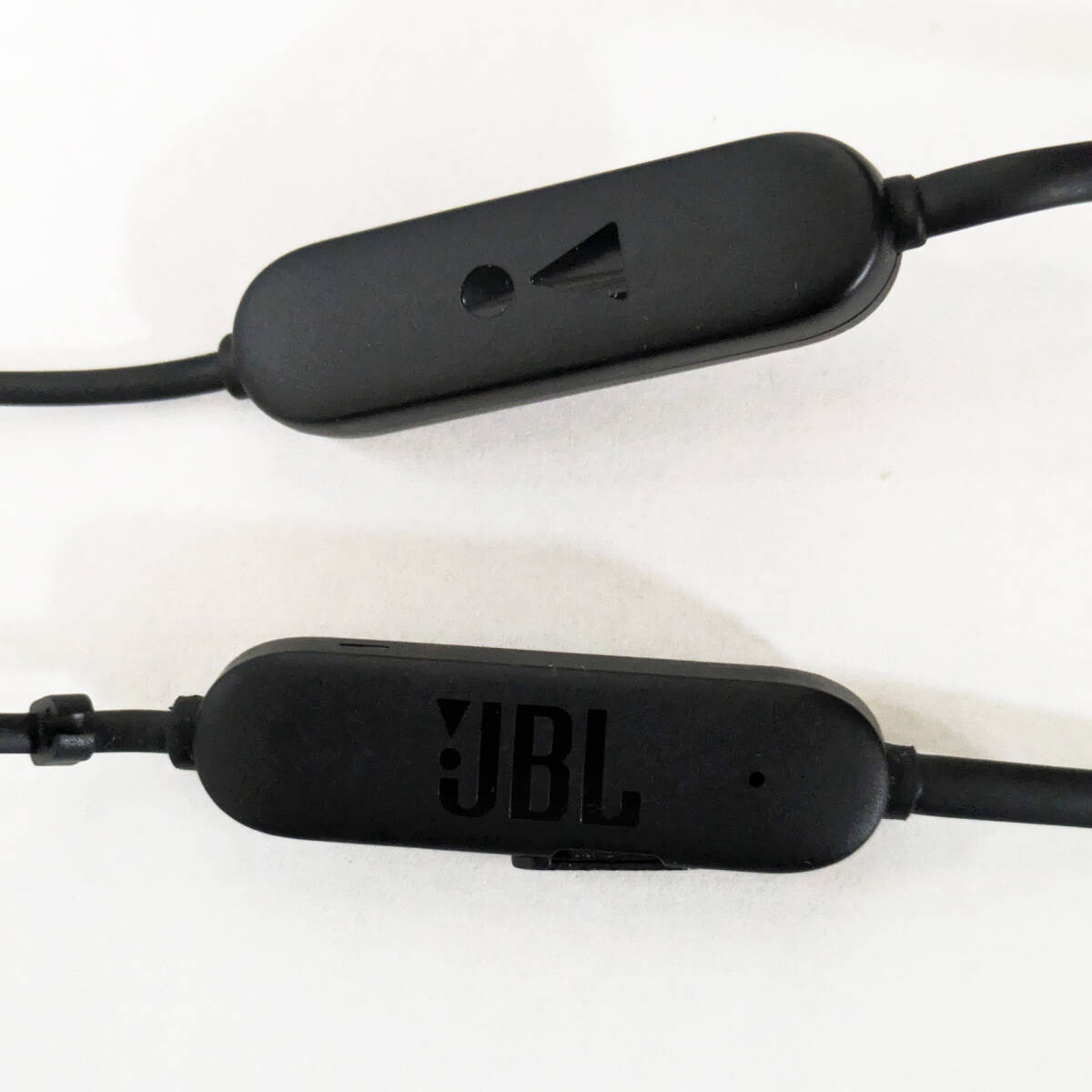 JBL TUNE215BT ネックバンド型 イヤホン Bluetoothマイクリモコン付き オープンタイプ USBタイプC 2020年モデル ブラック_画像8