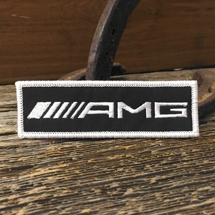 4枚セット メルセデス AMG バナー ワッペン ◆ 刺繍 ロゴ風 アイロン接着可 エンブレム 長方形 黒地 CAWP112-4の画像1
