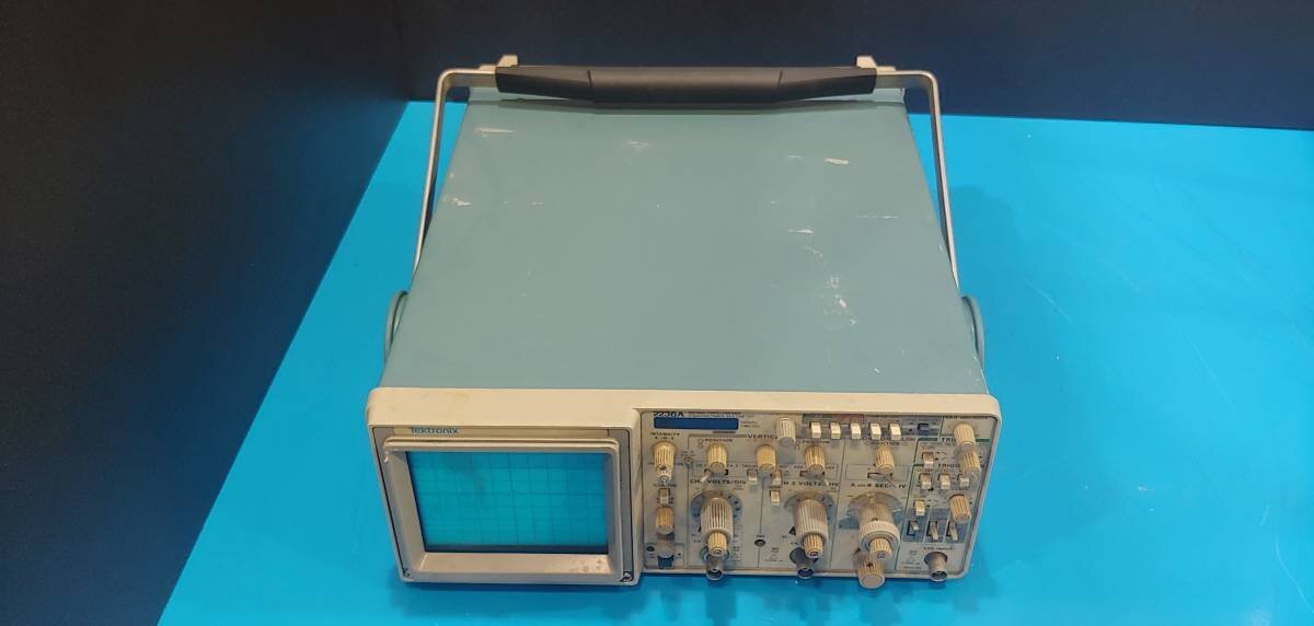 (NBC)「現状販売」Tektronix 2236A CTM内蔵 100MHz, 2ch オシロスコーフ Analog oscilloscope (6363)_画像2