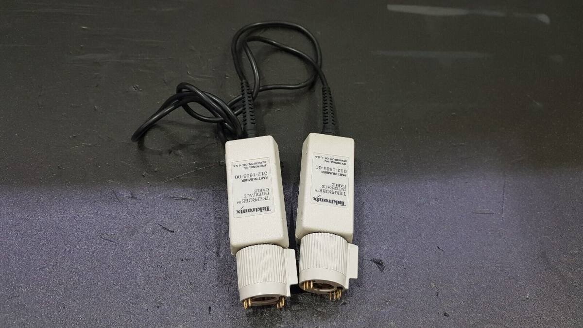 (NBC) Tektronix TCPA300 電流プローブ増幅器 (Interface Cable 012-1605-00付き) AC/DC Current Probe Amplifier (中古 4765)_画像6