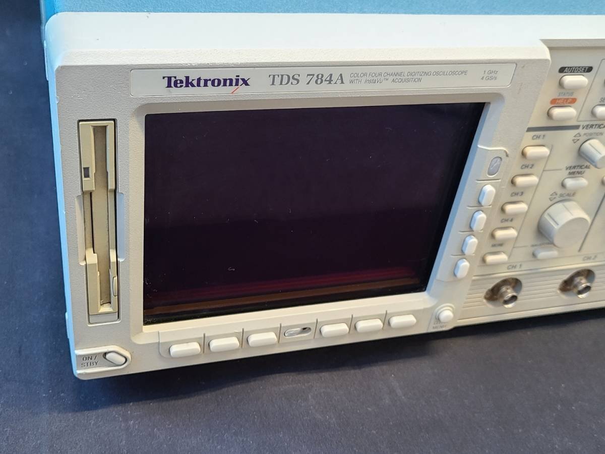 * ликвидация запасов распродажа * Tektronix TDS784A OSCILLOSCOPE 1GHz,4GS/s цифровой осциллограф [0433]