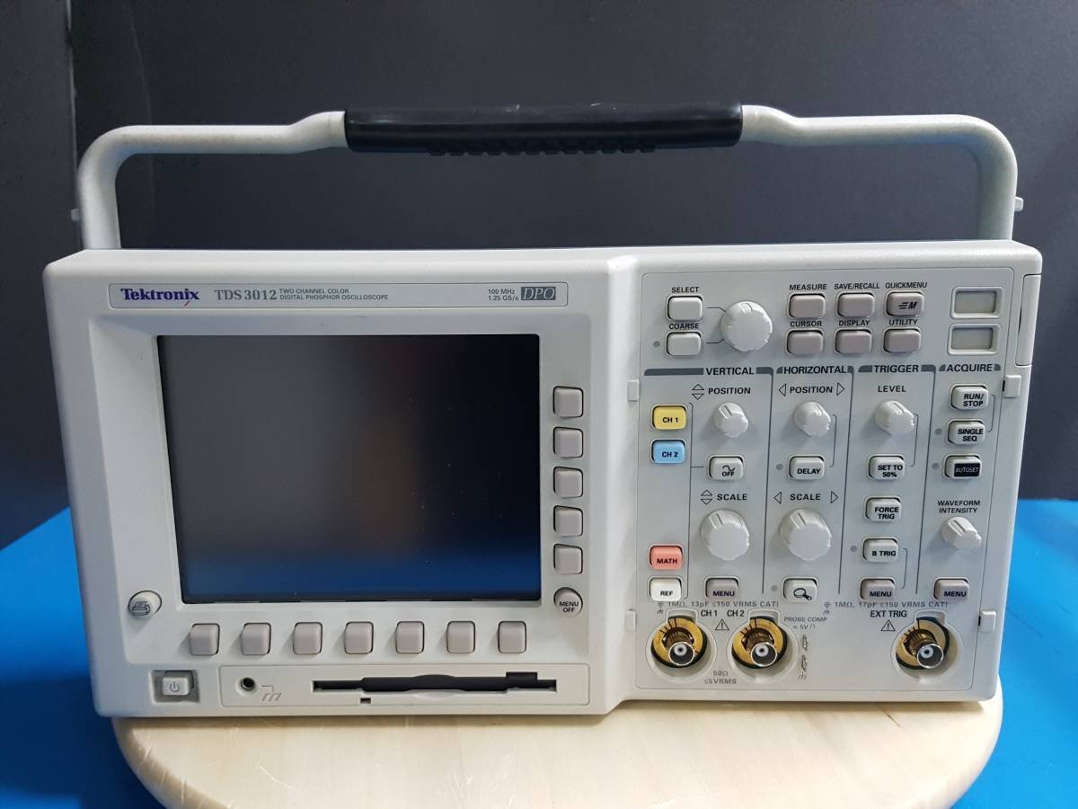 (NBC) Tektronix TDS3012 ディジタルオシロスコープ 100MHz 2ch 1.25Gs/s Oscilloscope (中古 4490)_画像1