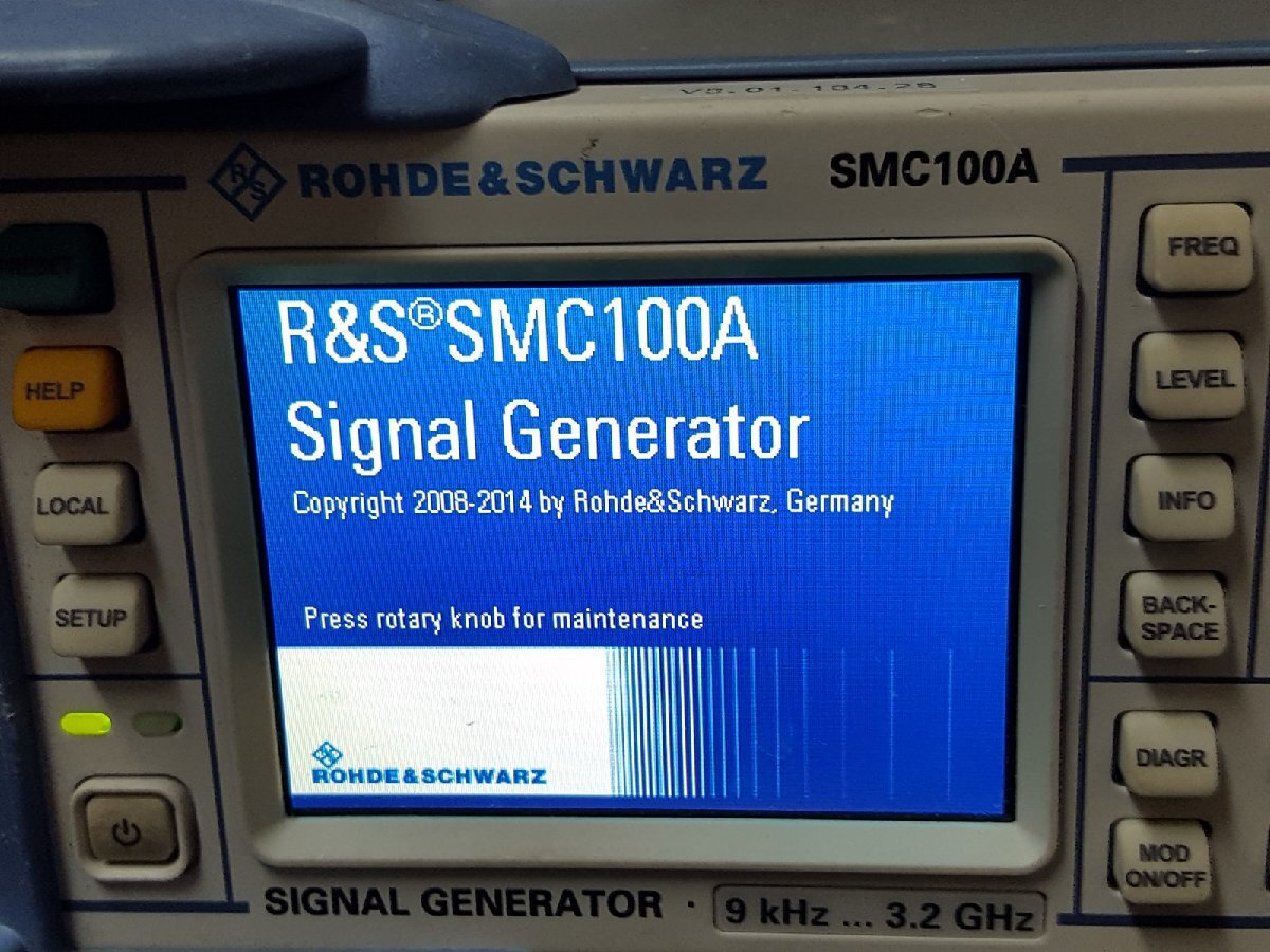 [NBC] R&S SMC100A アナログ信号発生器 9 kHz to 3.2 GHz Signal Generator, Opt. B103 (中古 3352)_画像2