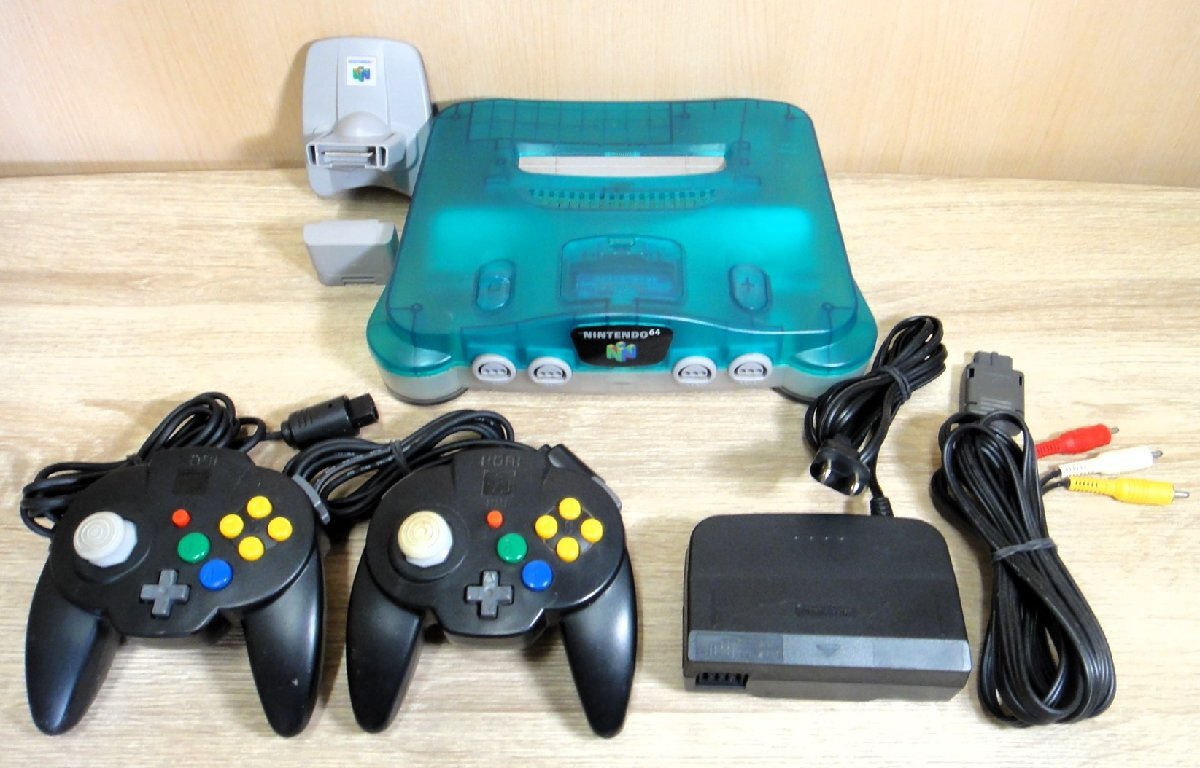 【中古】Nintendo 任天堂 NINTENDO64 NUS-01 本体/コントローラー/コントローラーパック/６４GBパック クリアブルーの画像1