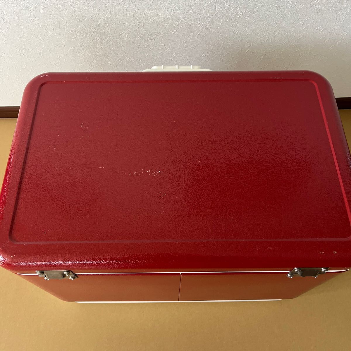  Coleman Coleman cooler-box steel belt cooler,air conditioner 54QT red 