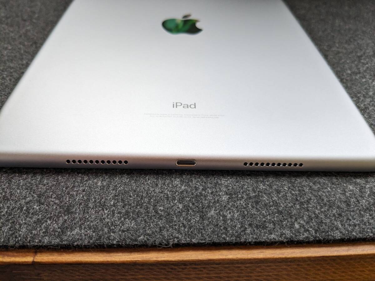 iPad Pro 10.5インチ Wi-Fiモデル 64GB A1701 スペースグレイ 本体 ロジクール logicool SLIM COMBO iK1092 キーボード付きケース セットの画像4