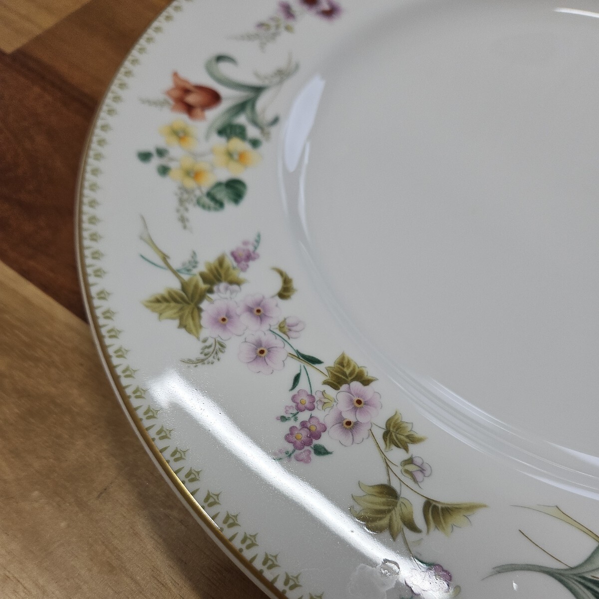  Wedgwood 英国製 ウェッジウッド Mirabelle ミラベル ディナー大皿花柄  アンティーク食器  ヴィンテージの画像3