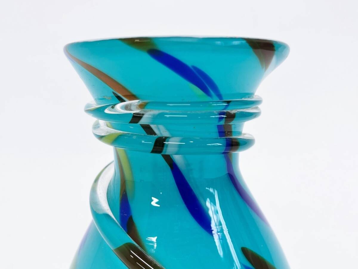  hand ... vase glass vase glass made flower base flower vase flower inserting flower raw .Glass glass blue blue ornament interior 