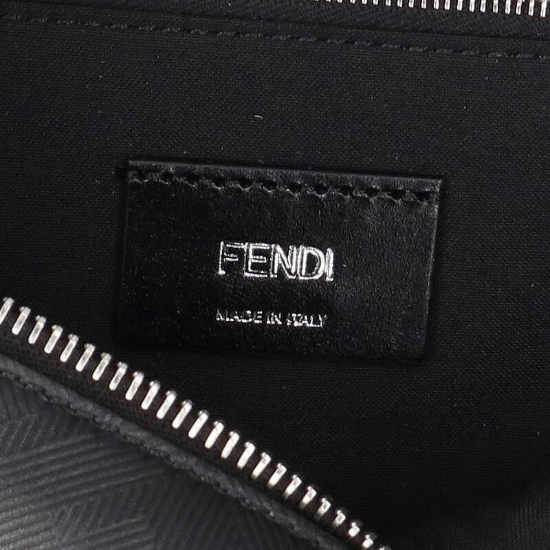 フェンディ FENDI 7VA562 AP15 ロゴエンボス刺繍レザーボディバッグ 新古品 SB01_画像3