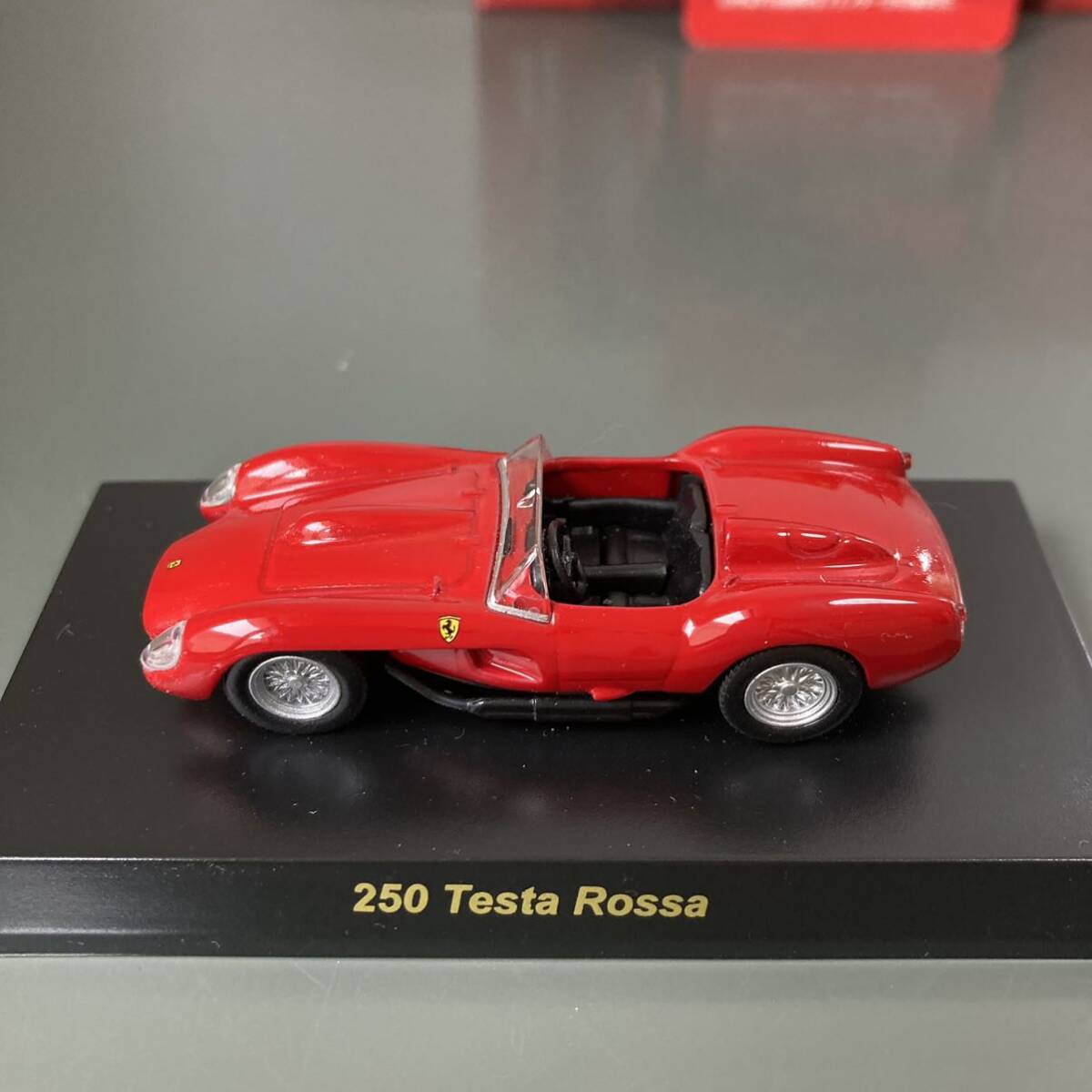 京商 1/64 Ferrari Ⅷ 250 Testa Rossa フェラーリ #8 テスタロッサ 赤 レッドの画像2