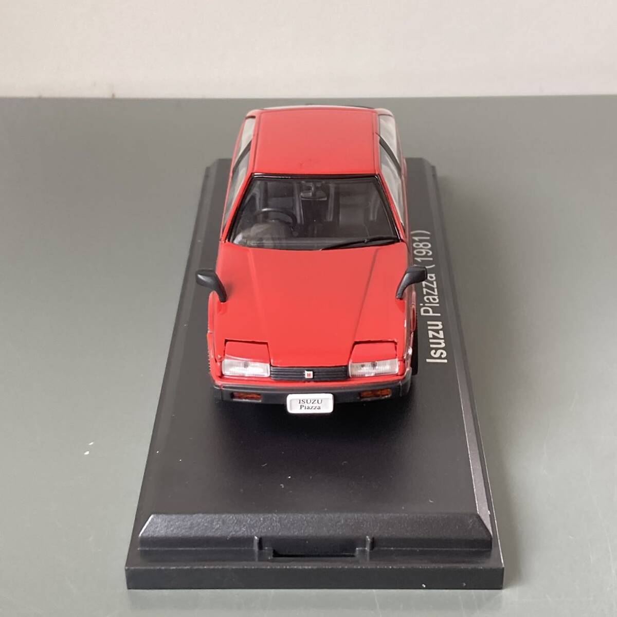 アシェット 国産名車コレクション 1/43 いすゞ ピアッツァ 1981 赤 の画像3