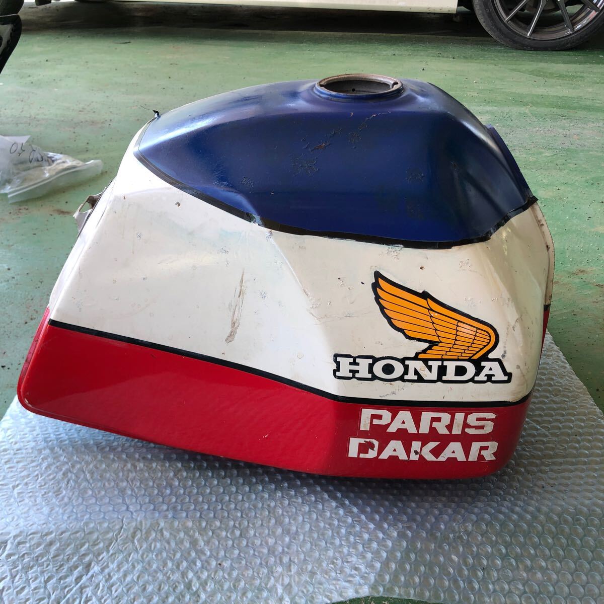 HONDA ホンダ　XL250R パリダカ　タンク　レストアベース_画像3