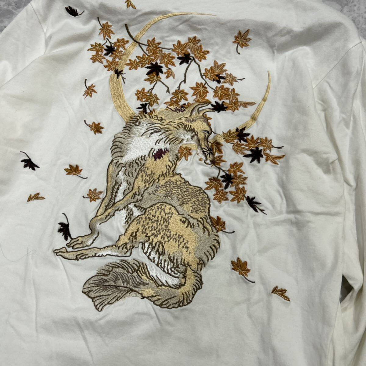 NN ■ 洗礼されたデザイン '人気モデル' JAPANESE CLASIC SCRIPT 花旅楽園 長袖 COTTON 刺繍入り Tシャツ / カットソー sizeM トップスの画像5