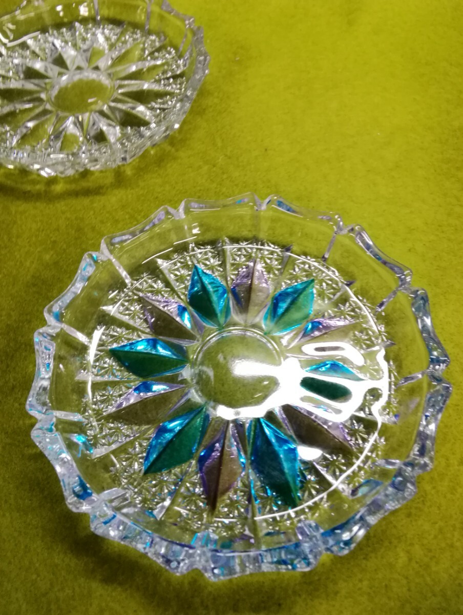 g_t U792 昭和レトロ ガラス製豆皿 三枚組 キラキラしていて夏らしい小皿です。中古の画像3