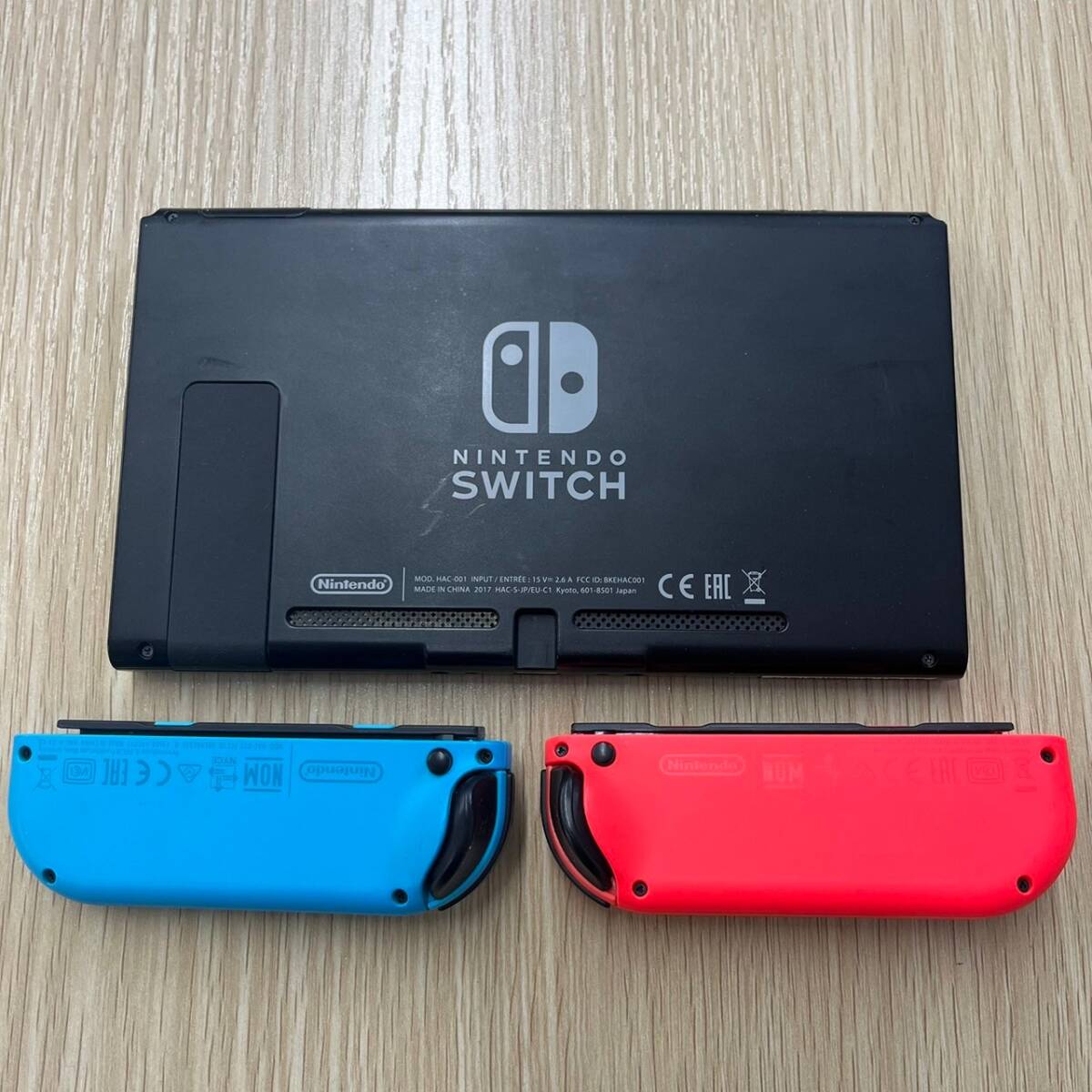 【プロコン付き！】Nintendo Switch 本体 旧型 Joy-Con(L)ネオンブルー/(R)ネオンレッドの画像6