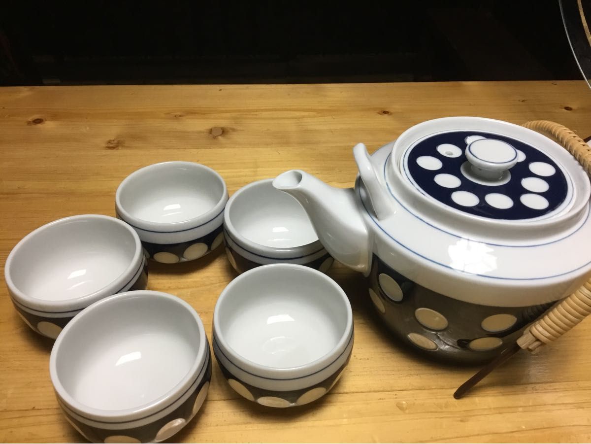 昭和 レトロ 【水玉 急須/1 湯呑み茶碗/5】|Yahoo!フリマ(旧 昭和 レトロ 【水玉 急須/1 湯呑み茶碗/5】|Yahoo!フリマ(旧
